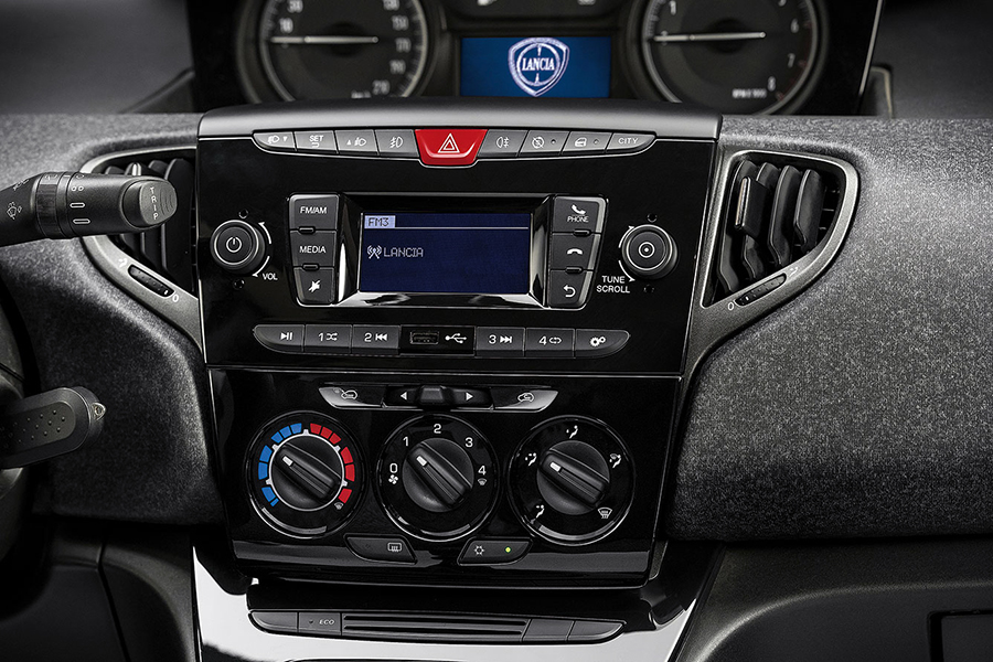 Lancia Ypsilon 2011-2020 Aftermarket Radio Replacement