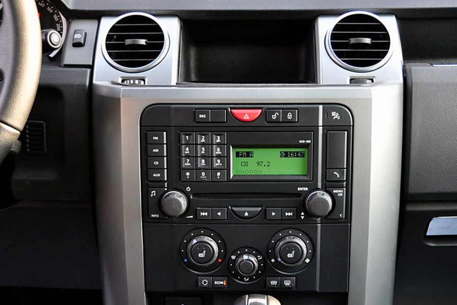 Discovery 3/LR3 2004-2009 Radio Upgrade with 7 inch Screen