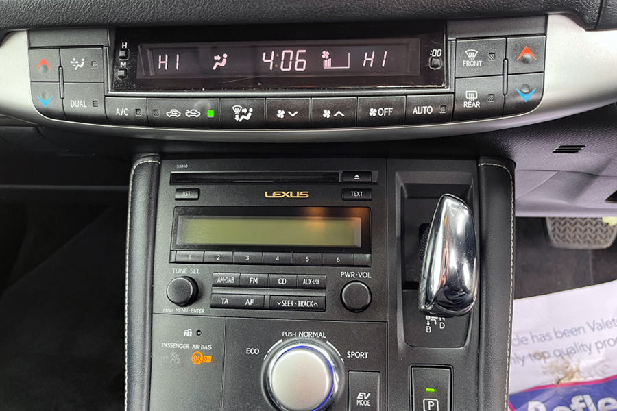 Lexus CT RHD 2011-2019 Radio Upgrade With 7 Inch Screen