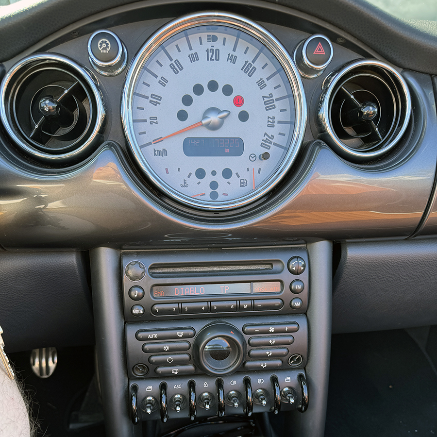 MINI R50/R52/R53(2000-2007) Aftermarket Radio Replacement
