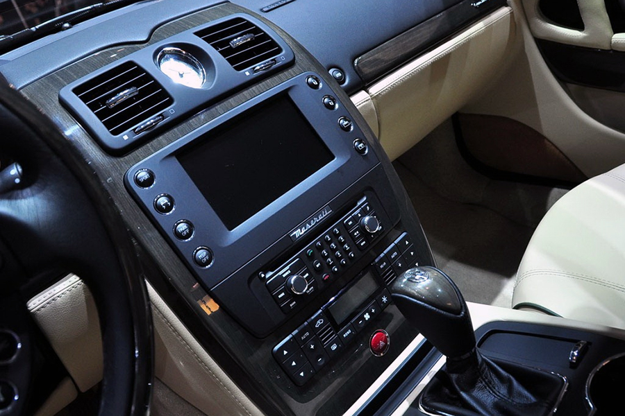 Maserati Quattroporte 2009-2012 Aftermarket Radio Upgrade